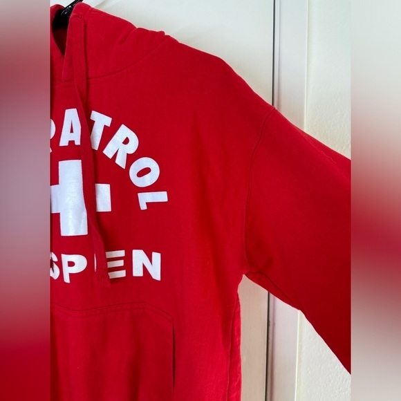 Ski Patrol Aspen Colorado Red White Hoodie Pullover Sweatshirt Spell Out Medium - Picture 6 of 16